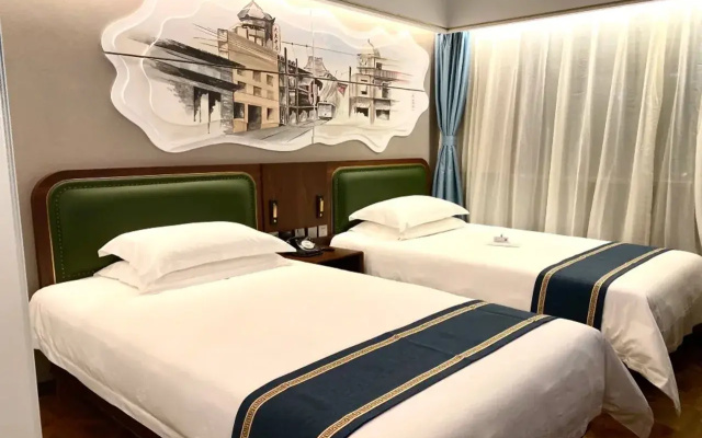 Nostalgia Hotel (Shanghai Fudan University Wujiaochang Metro Station）