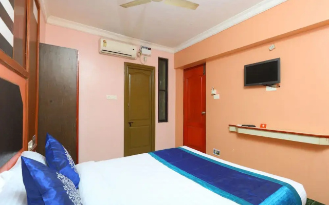 OYO 10459 Gnana Srm Residency