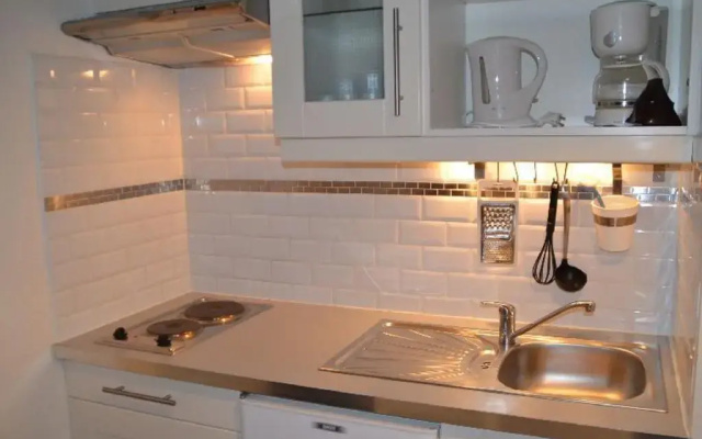 Appartement Les Menuires, 1 pièce, 2 personnes - FR-1-452-87