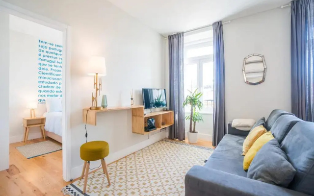 GuestReady - Chic and Vibrant Apt with Stunning Views - Anjos