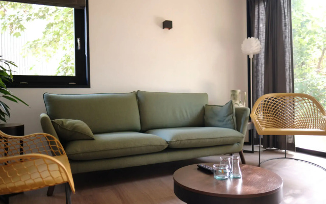 Luxury Lodge With Roof Terrace, Near Maastricht