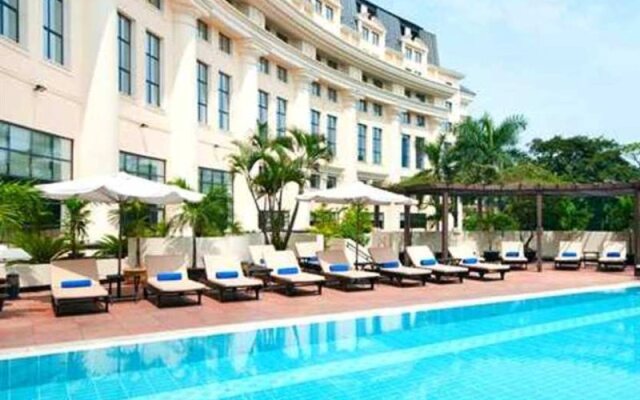Отель Hilton Hanoi Opera с домашними животными
