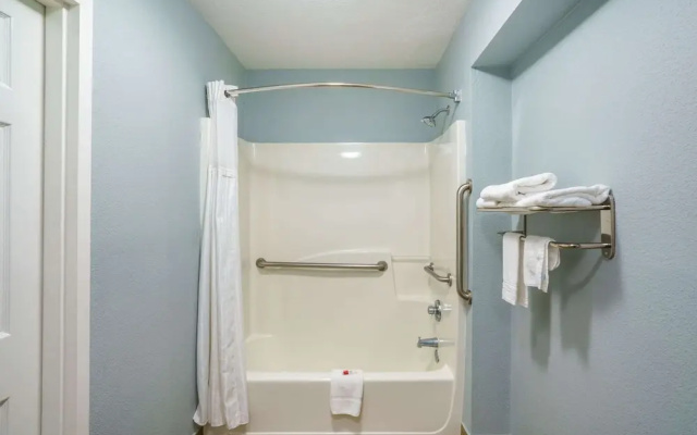 Baymont Inn & Suites Gallatin