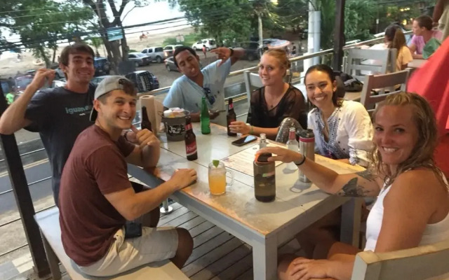 Iguana Surf Beachfront Cabinas