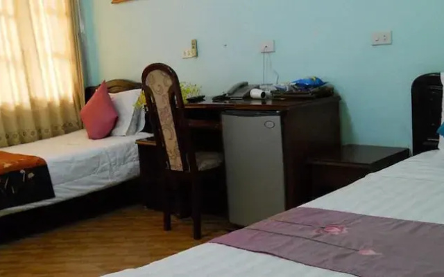 The Long Hotel