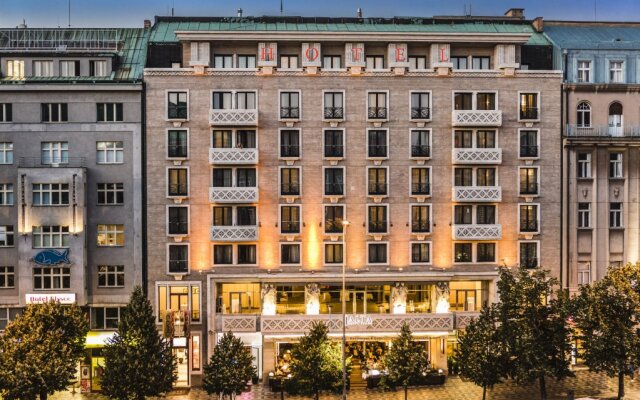 Jalta Boutique Hotel вид на фасад