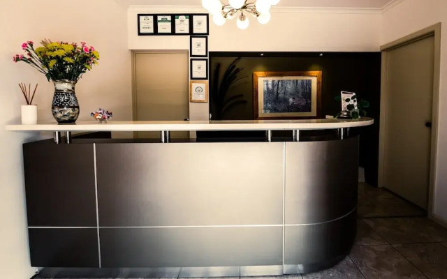 Castlemaine Colonial Motel and Apartments