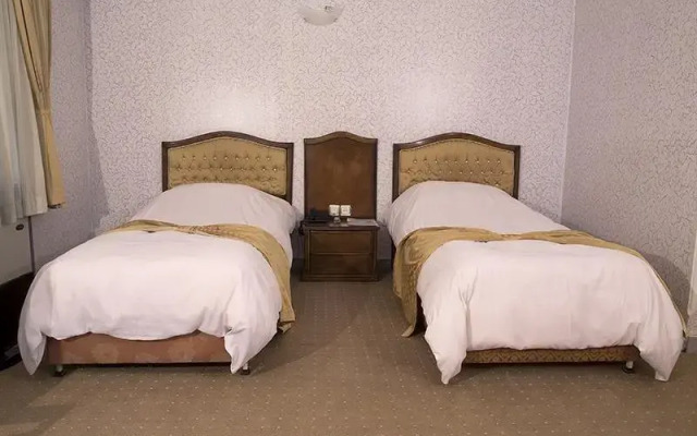 Hally Hotel