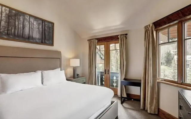 4 Bedroom Luxury Townhome in Lionshead Village