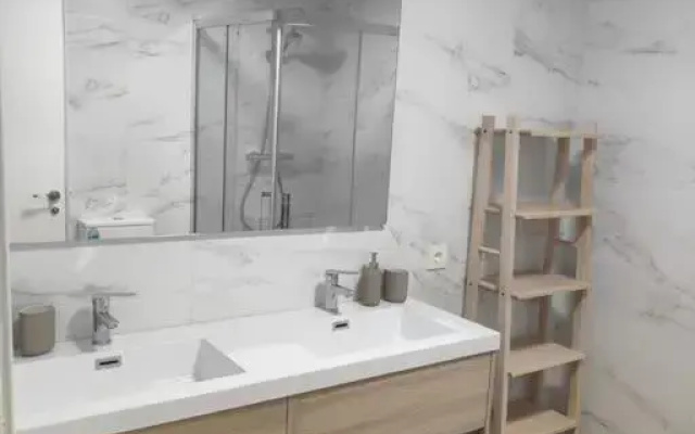 Apartamento reformado en Urb. Jardines de Zahara