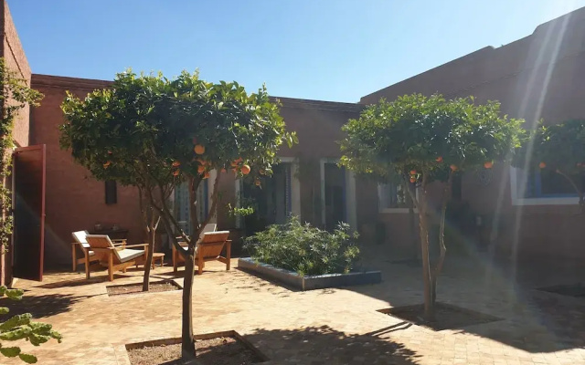 Very Chic Private Villa With Garden And Pool