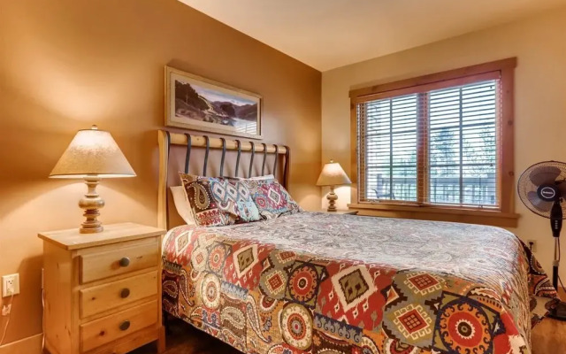 1 Bedroom Colorado Vacation Rental in River Run Village Steps from the River Run Gondola