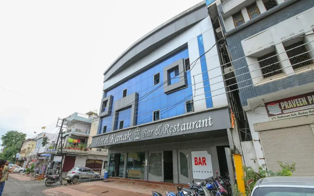 OYO 15887 Hotel Kanak