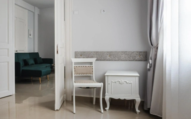 Polytimon, an Athenian neoclassical apartment
