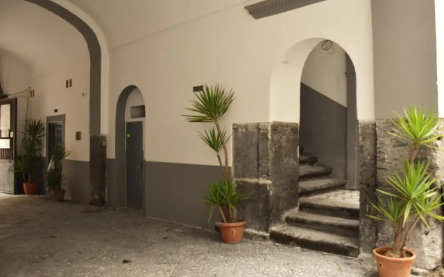 Varriale House