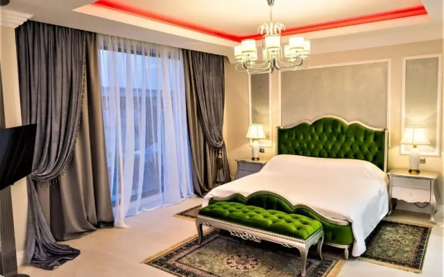 Phoenicia Royal