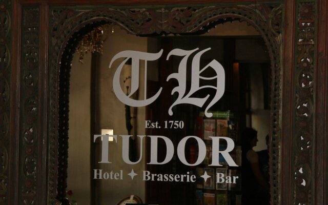 Tudor Hotel in Cape Town, South Africa from 277$, photos, reviews - zenhotels.com hotel front