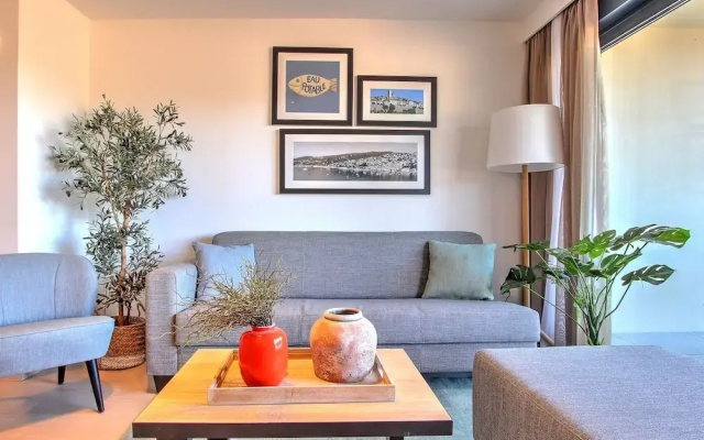 Nice Apartment on the Cote D'azur