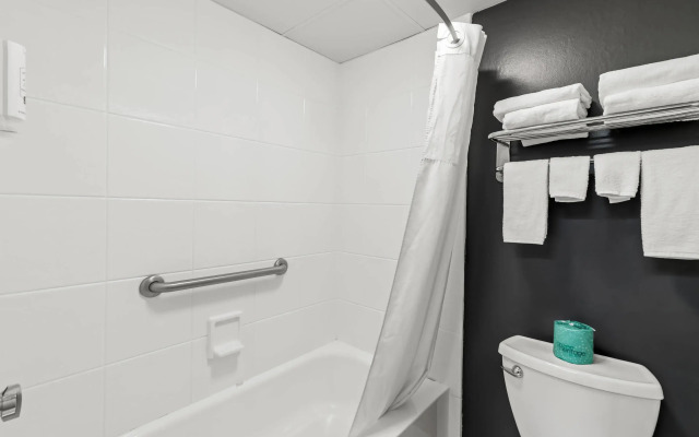 Quality Inn Bangor Airport