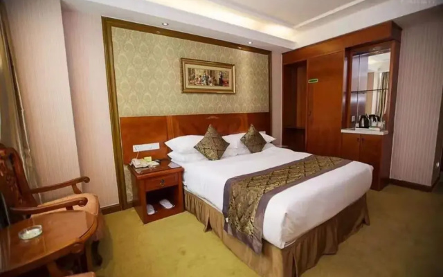 Vienna Hotel Guangdong Huizhou Maidi South Road