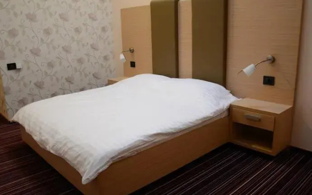 Zenti Plaza Hotel