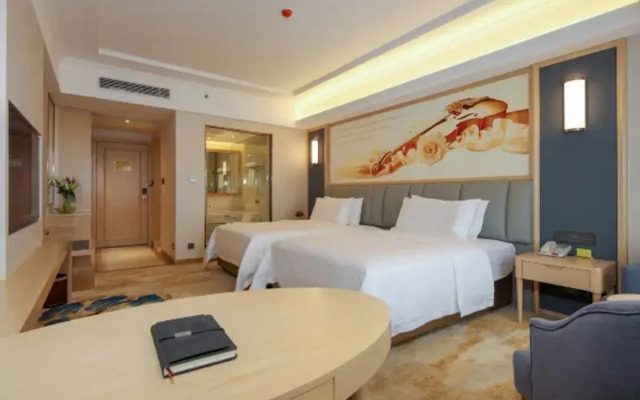 Vienna Hotel（Chengdu University of Petroleum Subway Station）