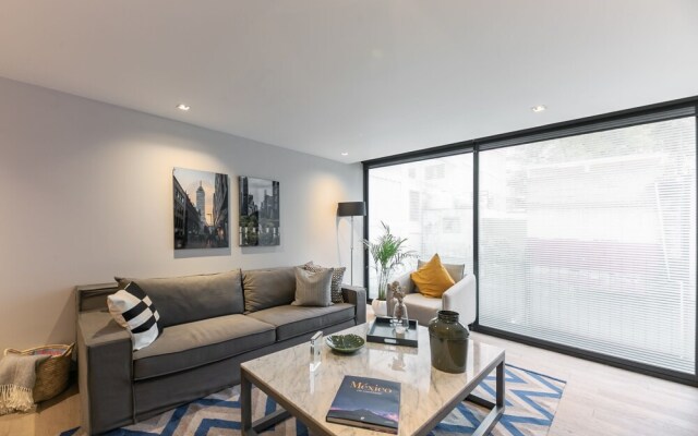 Отель Beautiful 2br apt in the Heart of Polanco Мехико