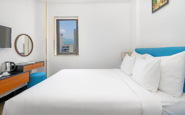 Platinum Danang Hotel