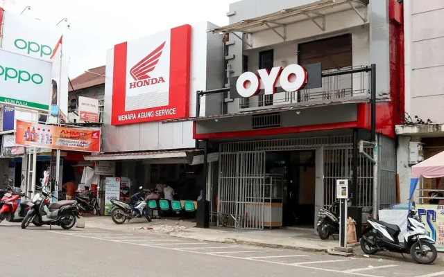Monalisa Residence And Cafe by OYO Rooms