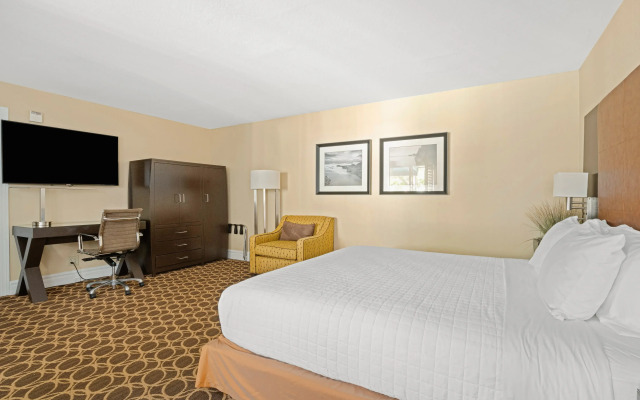 Marin Suites Hotel