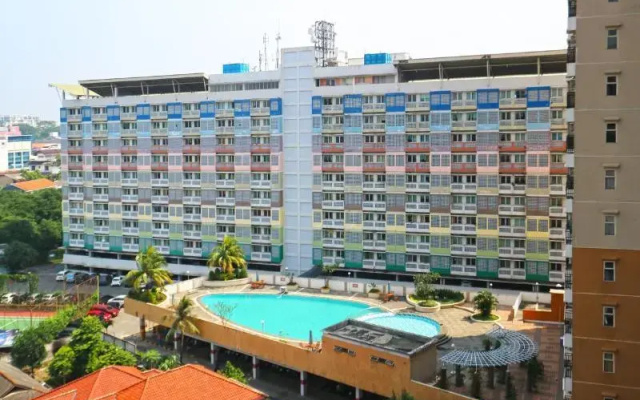 Dewi Depok Apartment by ZUZU