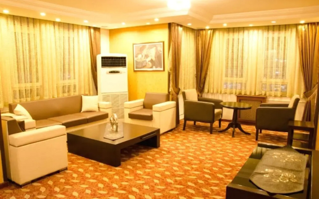 Kircuval Hotel