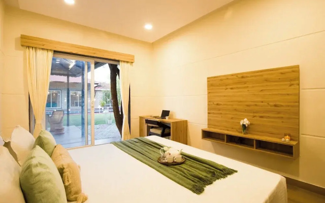 Alaya Stays 5BHK Roohmon's Farm Pvt Pool