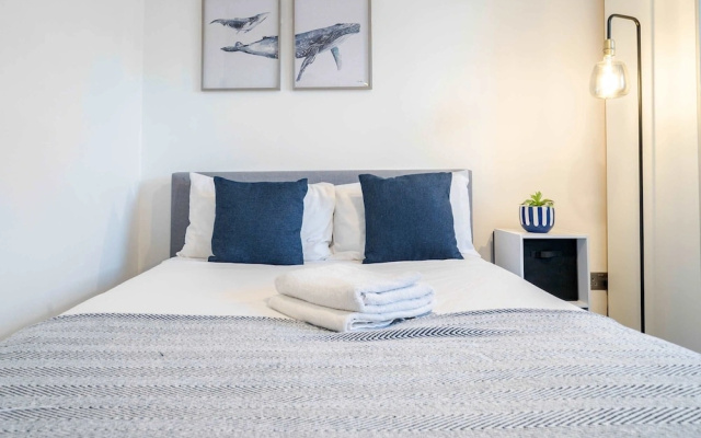 3-bed Apartment Near Hyde Park Leeds City Centre