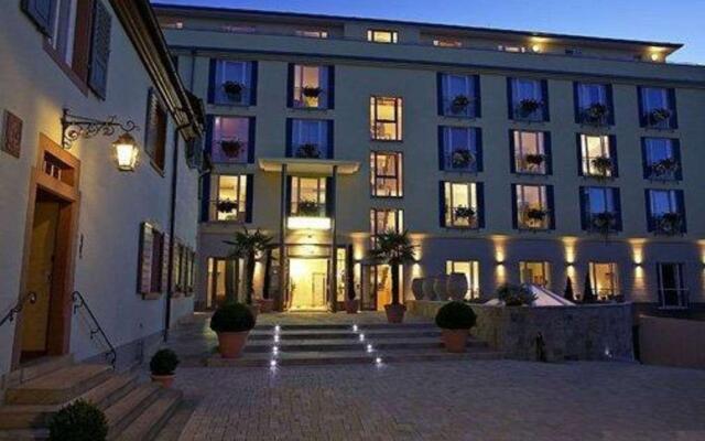 Clarion Hotel Hirschen Freiburg вид на фасад