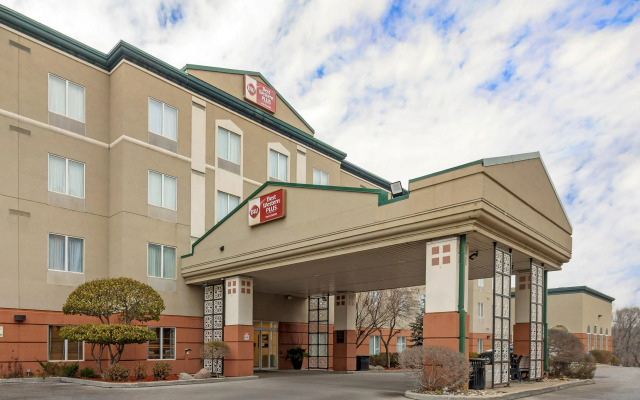 Best Western Plus Pembina Inn & Suites