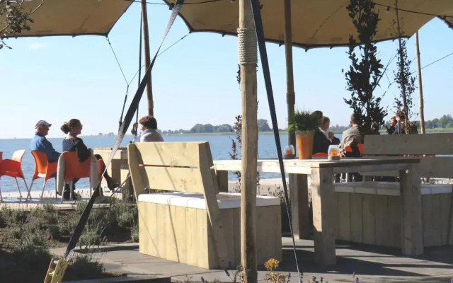 Modern Chalet With Dishwasher on the Markermeer