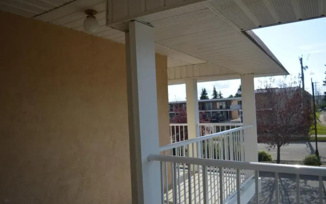 Circle 5 Motel