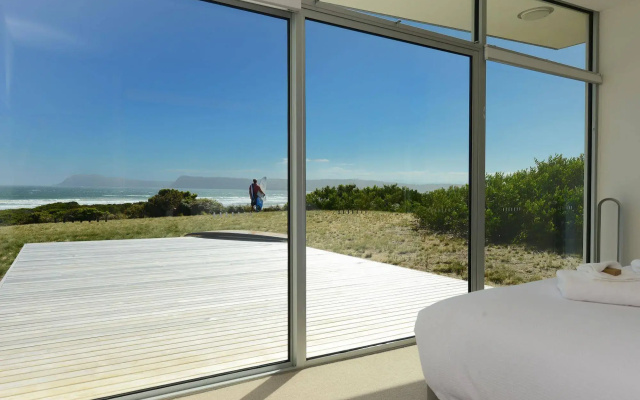 Cloudy Bay Beach House