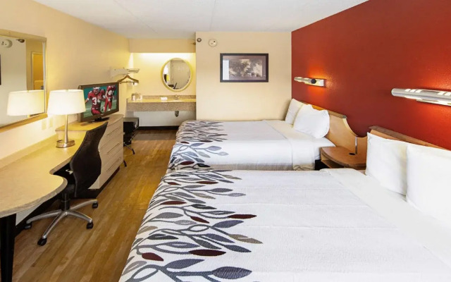 Red Roof Inn Canton