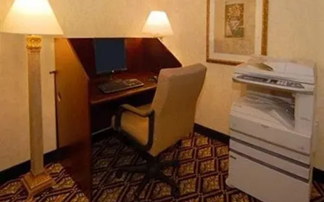 Clarion Mansion Inn