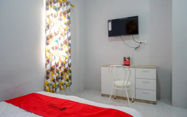 RedDoorz near Jalan Adi Sucipto Solo