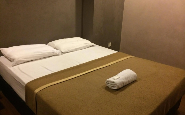 Maju Point Hotel