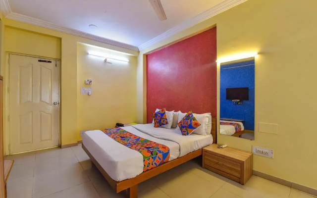 Fabexpress Vibrant Residency