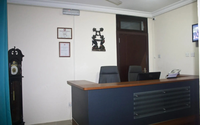 At Home Boutique Hostel and Suite