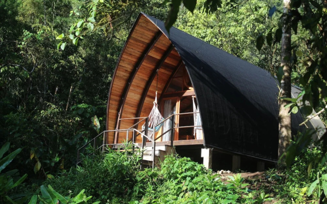 Sacha Urco Lodge -Private Cloud Forest Reserve in Mindo-4x4 Recommended March-April