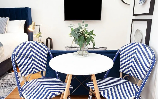 Bright and Beautiful Studio in Quiet Neighbourhood
