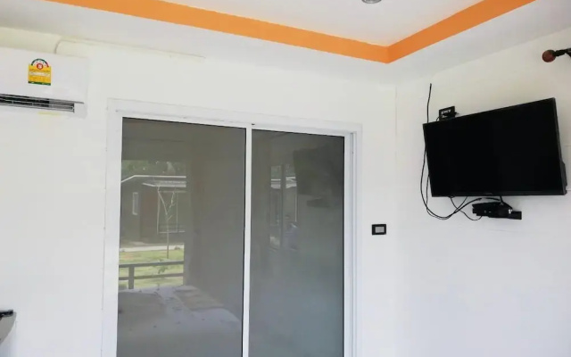 Phumiphat Resort  Koh Mook