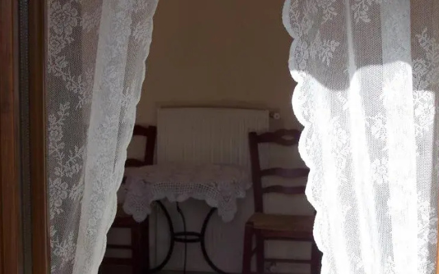 Diavatiko Traditional Apartments