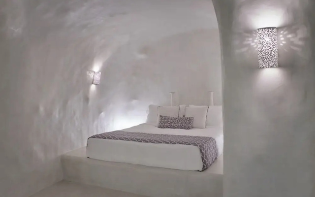 Villa Ioli With Stunning Caldera Views